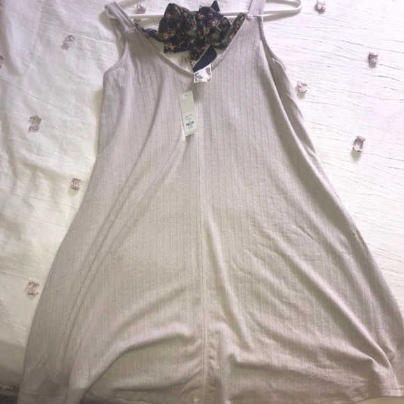 Dress - Picture 4 of 5